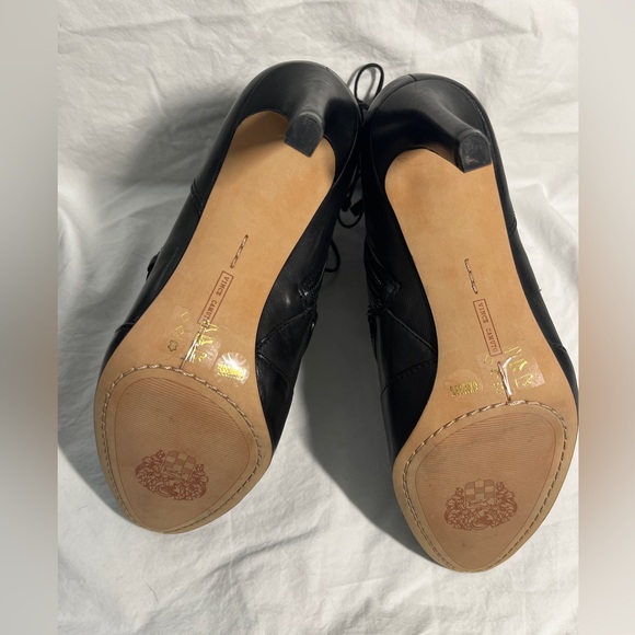 Vince Camuto Black Napa Leather Chenai Laced Ankle Booties Size 8.5M - Picture 4 of 7